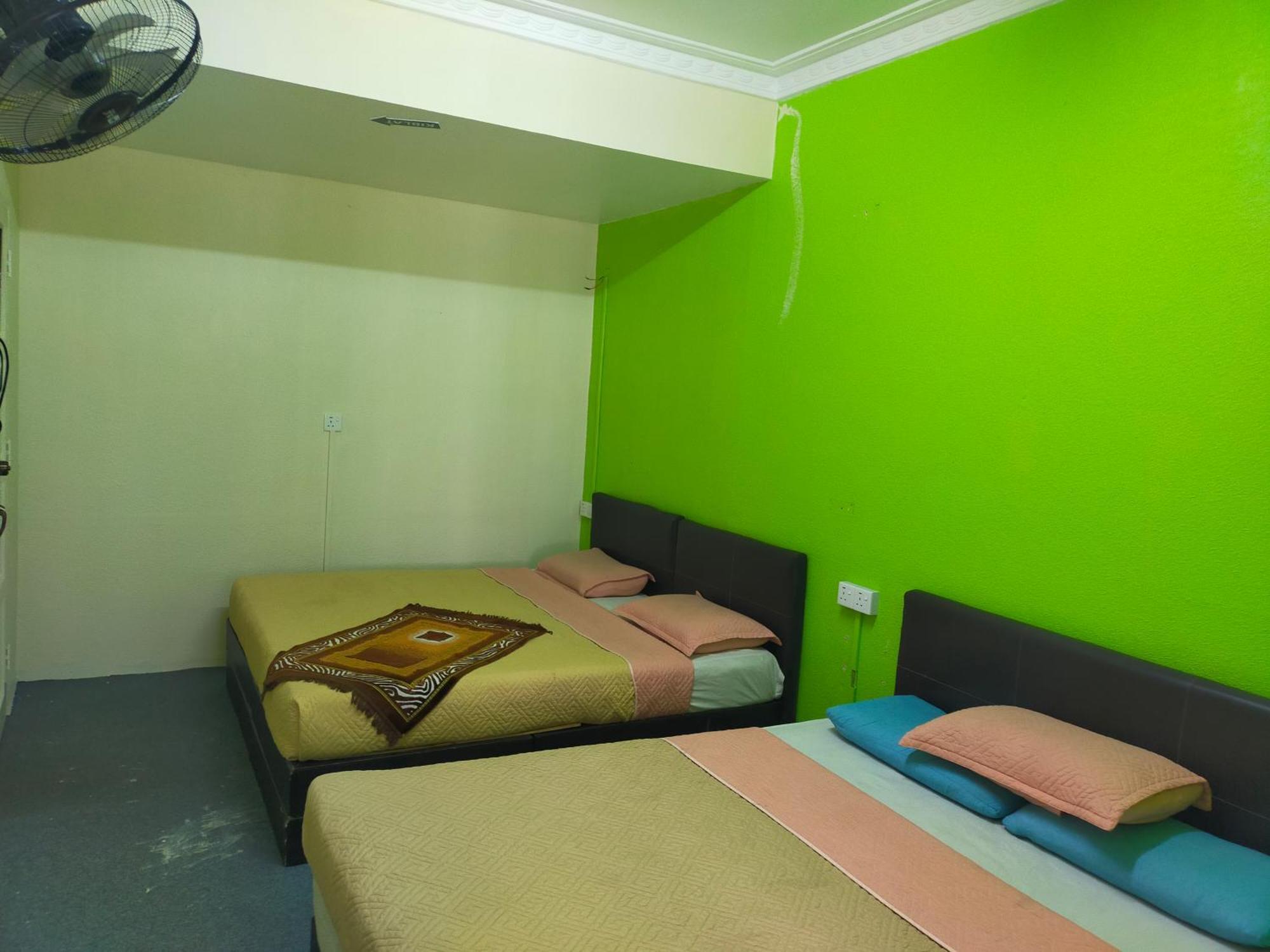 Netasha Holiday Inn Tanah Rata Bagian luar foto